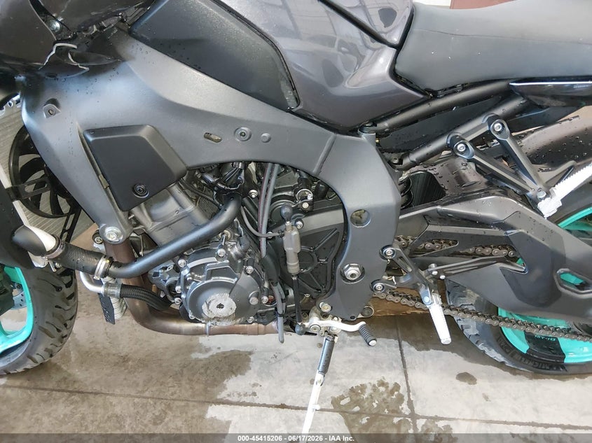 2024 Yamaha VIN JYARN79E3RA001310 IAAI salvage auction — FRONT END, Salvage Title, sold $5,400 on 2026-08-25 (photo 9)