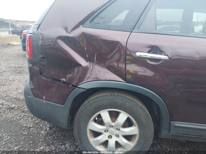 2011 Kia Sorento VIN 5XYKTDA24BG166090 IAAI salvage auction — NORMAL WEAR, Clear (New Jersey), sold $775 on 2026-07-29 (photo 6)