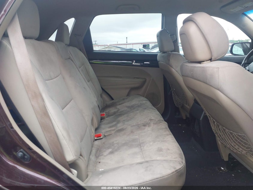 2011 Kia Sorento VIN 5XYKTDA24BG166090 IAAI salvage auction — NORMAL WEAR, Clear (New Jersey), sold $775 on 2026-07-29 (photo 8)