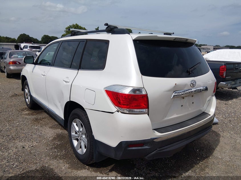 2011 Toyota Highlander VIN 5TDBK3EH1BS049923 IAAI salvage auction — REAR END, Salvage (Louisiana), sold $3,825 on 2026-07-29 (photo 3)