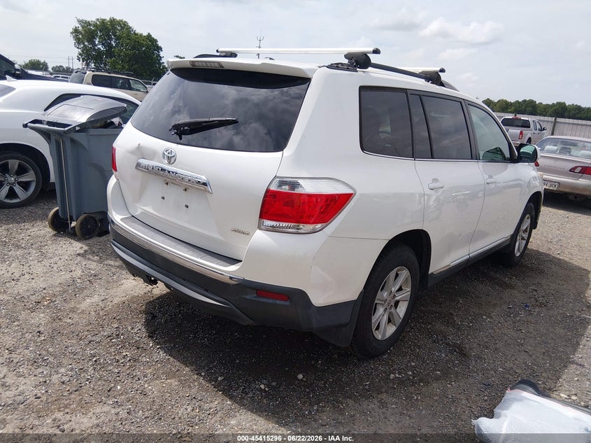 2011 Toyota Highlander VIN 5TDBK3EH1BS049923 IAAI salvage auction — REAR END, Salvage (Louisiana), sold $3,825 on 2026-07-29 (photo 4)