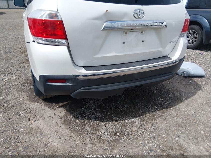 2011 Toyota Highlander VIN 5TDBK3EH1BS049923 IAAI salvage auction — REAR END, Salvage (Louisiana), sold $3,825 on 2026-07-29 (photo 6)
