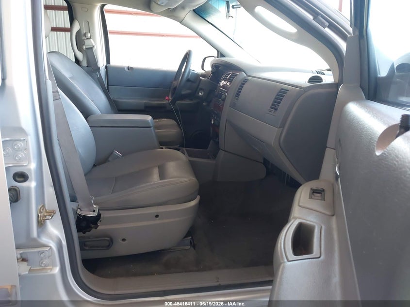 2005 Dodge Durango VIN 1D4HB48N55F563279 IAAI salvage auction — NORMAL WEAR, Clear - Dealer Only (California), sold $300 on 2026-07-10 (photo 5)