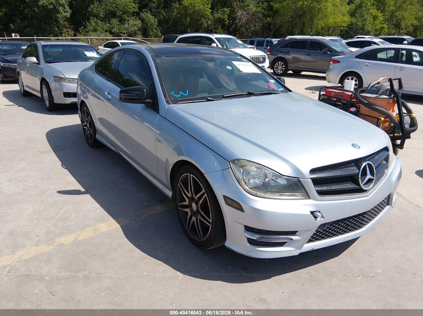 2013 Mercedes-benz C-klasse VIN WDDGJ4HB9DG030562 IAAI salvage auction — NORMAL WEAR, Original (Texas), sold $525 on 2026-07-06 (photo 1)