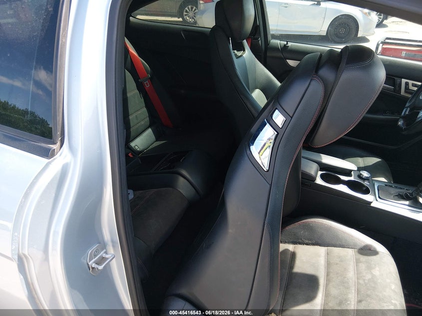 2013 Mercedes-benz C-klasse VIN WDDGJ4HB9DG030562 IAAI salvage auction — NORMAL WEAR, Original (Texas), sold $525 on 2026-07-06 (photo 8)