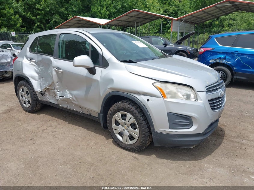 2015 Chevrolet Trax VIN KL7CJKSB1FB083369 IAAI salvage auction — LEFT & RIGHT, Salvage Title, sold $375 on 2026-07-28 (photo 1)