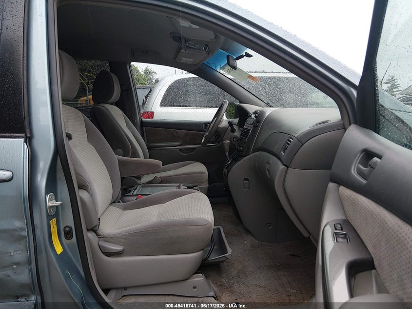 2009 Toyota Sienna VIN 5TDZK23C19S250716 IAAI salvage auction — RIGHT SIDE, Salvage (Ohio), sold $700 on 2026-07-07 (photo 5)