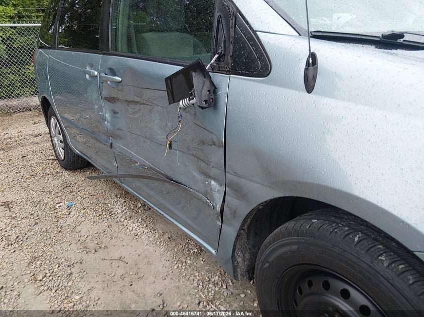 2009 Toyota Sienna VIN 5TDZK23C19S250716 IAAI salvage auction — RIGHT SIDE, Salvage (Ohio), sold $700 on 2026-07-07 (photo 6)