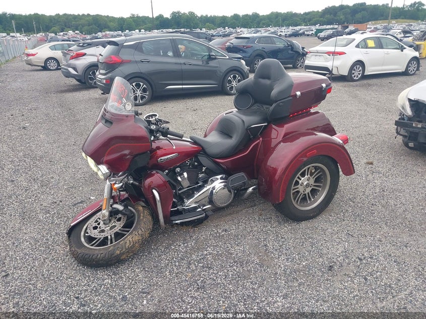 2017 Harley-davidson Tri glide ultra VIN 1HD1MAD11HB855306 IAAI salvage auction — FRONT END, Salvage (Pennsylvania), sold $7,350 on 2026-07-15 (photo 2)