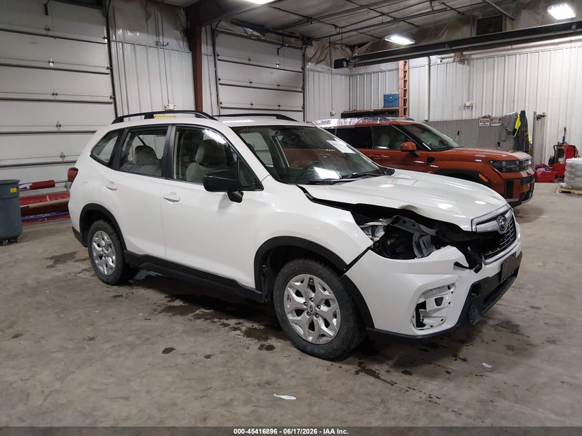 2021 Subaru Forester VIN JF2SKADC4MH442317 IAAI salvage auction — RIGHT FRONT, Salvage Title, sold $3,850 on 2026-07-28 (photo 1)