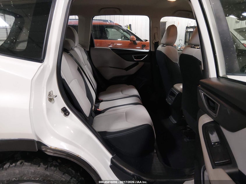 2021 Subaru Forester VIN JF2SKADC4MH442317 IAAI salvage auction — RIGHT FRONT, Salvage Title, sold $3,850 on 2026-07-28 (photo 8)