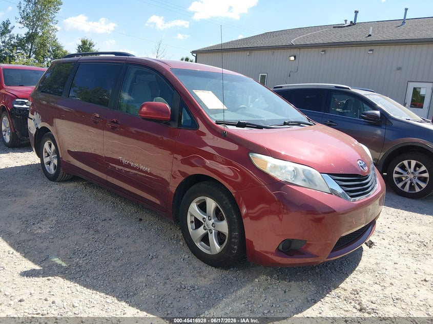 2011 Toyota Sienna VIN 5TDKK3DC1BS086766 IAAI salvage auction — FRONT & REAR, Salvage (Ohio), sold $2,850 on 2026-07-08 (photo 1)