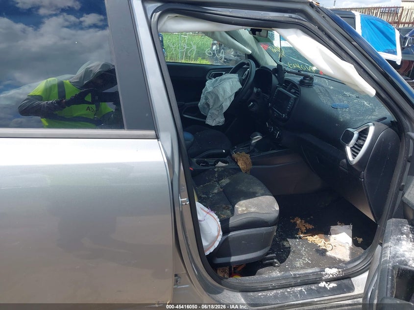 2022 Kia Soul VIN KNDJ23AU0N7808574 IAAI salvage auction — ALL OVER, Scrap (Michigan), sold $375 on 2026-07-23 (photo 5)