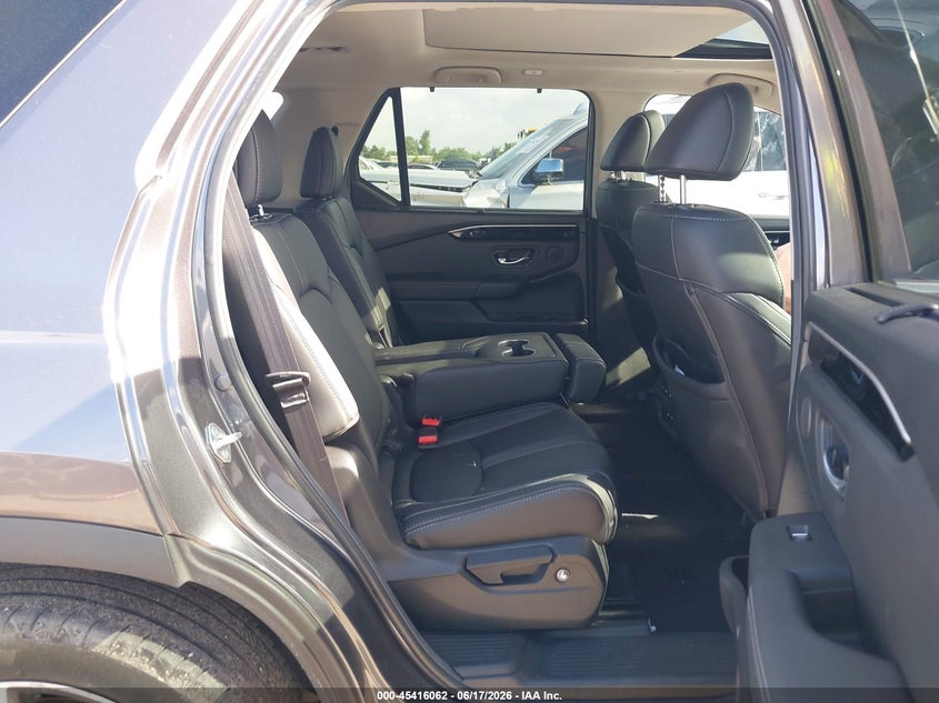 2025 Honda Pilot VIN 5FNYG2H77SB022738 IAAI salvage auction — FRONT END, Salvage Title, sold $11,600 on 2026-09-02 (photo 8)