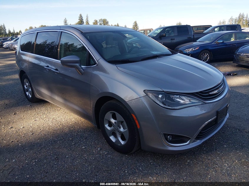 2018 Chrysler Pacifica VIN 2C4RC1H79JR311665 IAAI salvage auction — NORMAL WEAR, Sf97 (Washington), sold $325 on 2026-07-29 (photo 1)