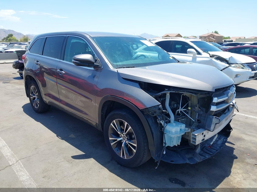 2017 Toyota Highlander VIN 5TDBZRFH2HS483757 IAAI salvage auction — LEFT FRONT, Salvage (Arizona), sold $4,075 on 2026-07-14 (photo 1)