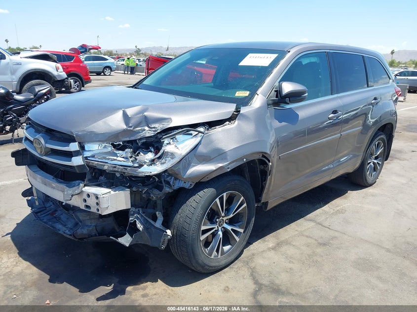 2017 Toyota Highlander VIN 5TDBZRFH2HS483757 IAAI salvage auction — LEFT FRONT, Salvage (Arizona), sold $4,075 on 2026-07-14 (photo 2)