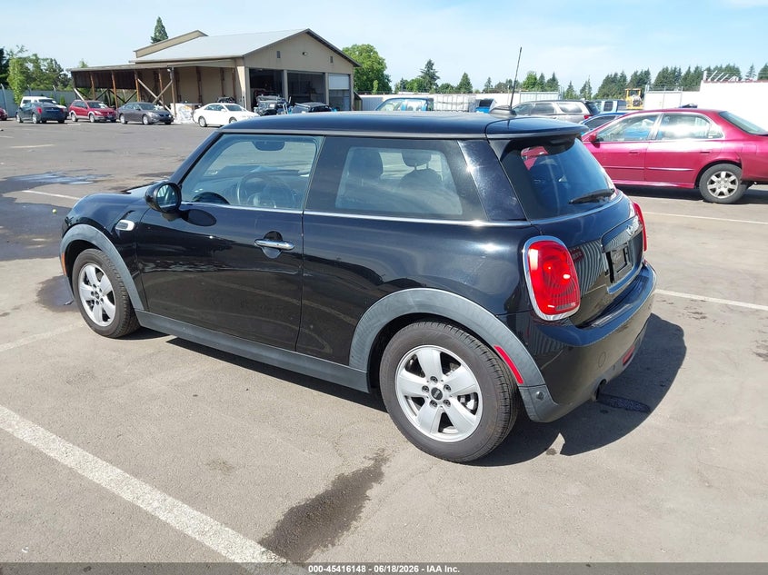 2017 Mini Cooper VIN WMWXP5C38H2D16873 IAAI salvage auction — RIGHT FRONT, Wait Title, sold $850 on 2026-09-15 (photo 3)
