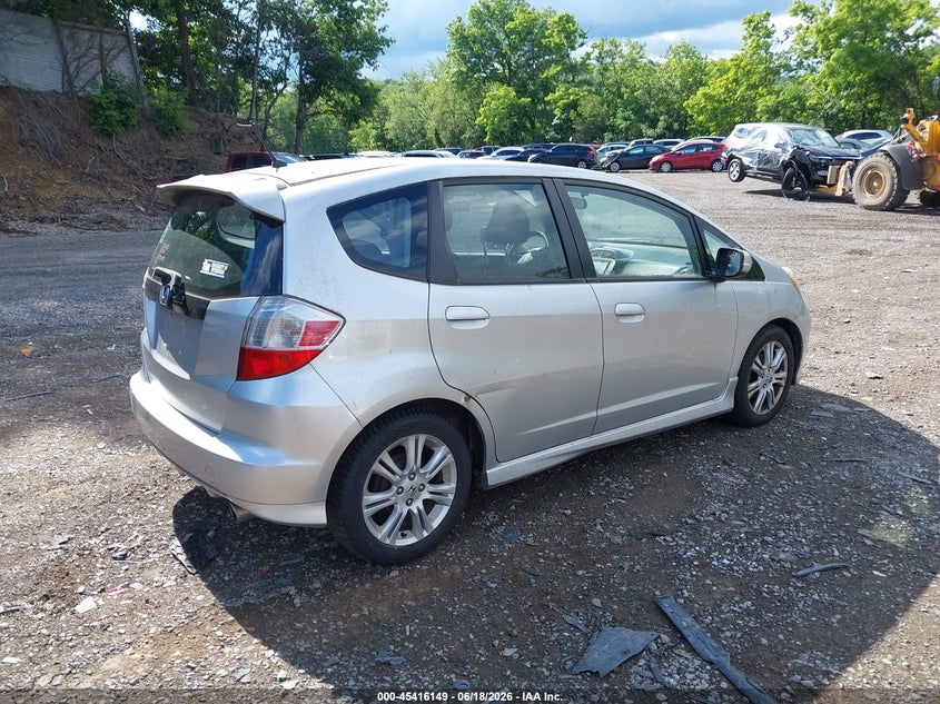 2011 Honda Fit VIN JHMGE8H56BC002978 IAAI salvage auction — NORMAL WEAR, Clear (Pennsylvania), sold $2,700 on 2026-07-07 (photo 4)