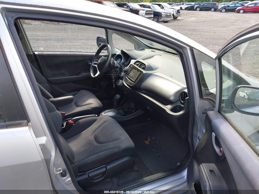 2011 Honda Fit VIN JHMGE8H56BC002978 IAAI salvage auction — NORMAL WEAR, Clear (Pennsylvania), sold $2,700 on 2026-07-07 (photo 5)