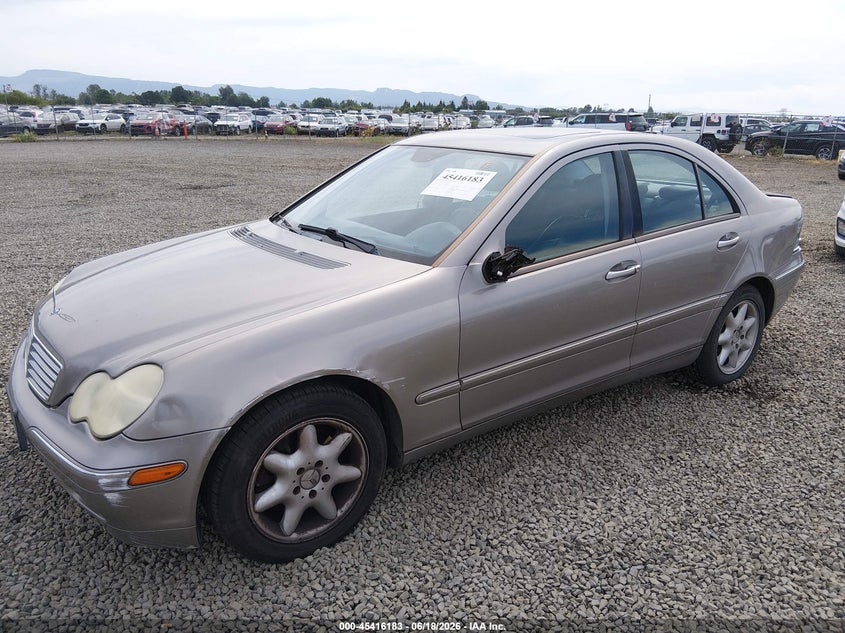 2003 Mercedes-benz C class VIN WDBRF81JX3F383232 IAAI salvage auction — SIDE, Salvage (Oregon), sold $450 on 2026-08-10 (photo 6)