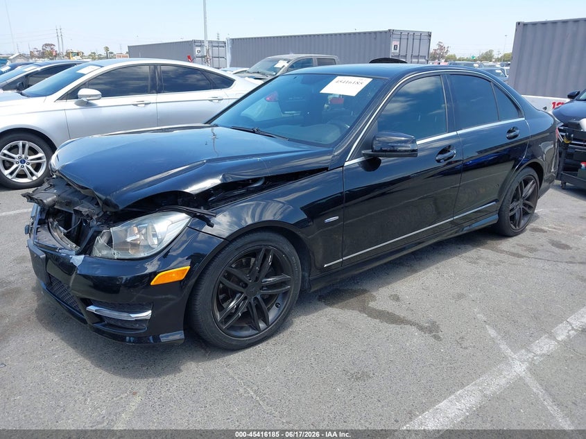 2012 Mercedes-benz C-klasse VIN WDDGF4HB3CF853428 IAAI salvage auction — NORMAL WEAR, Salvage (California), sold $500 on 2026-07-30 (photo 2)