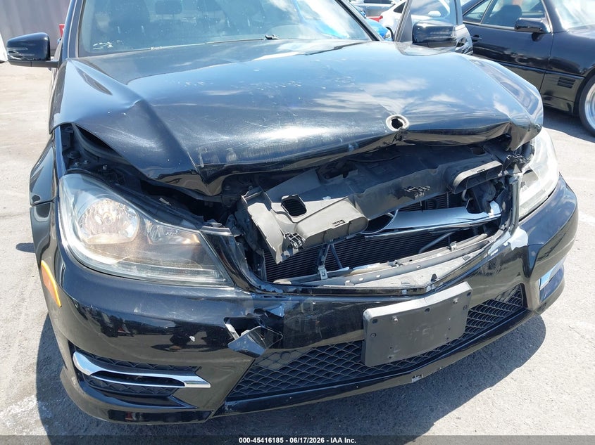 2012 Mercedes-benz C-klasse VIN WDDGF4HB3CF853428 IAAI salvage auction — NORMAL WEAR, Salvage (California), sold $500 on 2026-07-30 (photo 6)