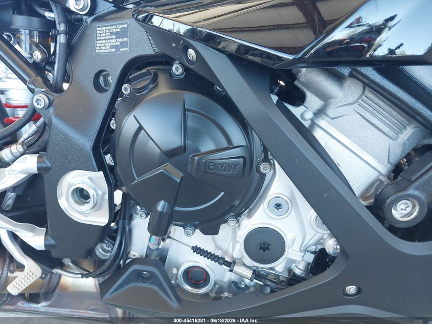 2026 BMW S 1000 VIN WB10P2302T6M21090 IAAI salvage auction — SIDE, Salvage Title, sold $16,000 on 2026-08-11 (photo 8)