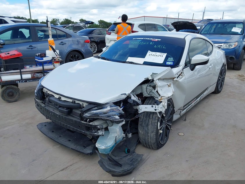 2013 Subaru Brz VIN JF1ZCAB10D1609752 IAAI salvage auction — FRONT & REAR, Salvage (Texas), sold $1,400 on 2026-07-21 (photo 2)