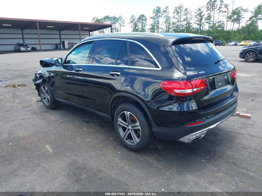 2017 Mercedes-benz Glc VIN WDC0G4JB4HF185062 IAAI salvage auction — FRONT END, Salvage Title, sold $3,300 on 2026-07-28 (photo 3)