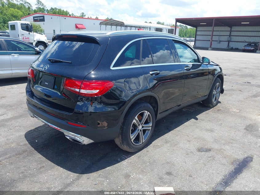 2017 Mercedes-benz Glc VIN WDC0G4JB4HF185062 IAAI salvage auction — FRONT END, Salvage Title, sold $3,300 on 2026-07-28 (photo 4)
