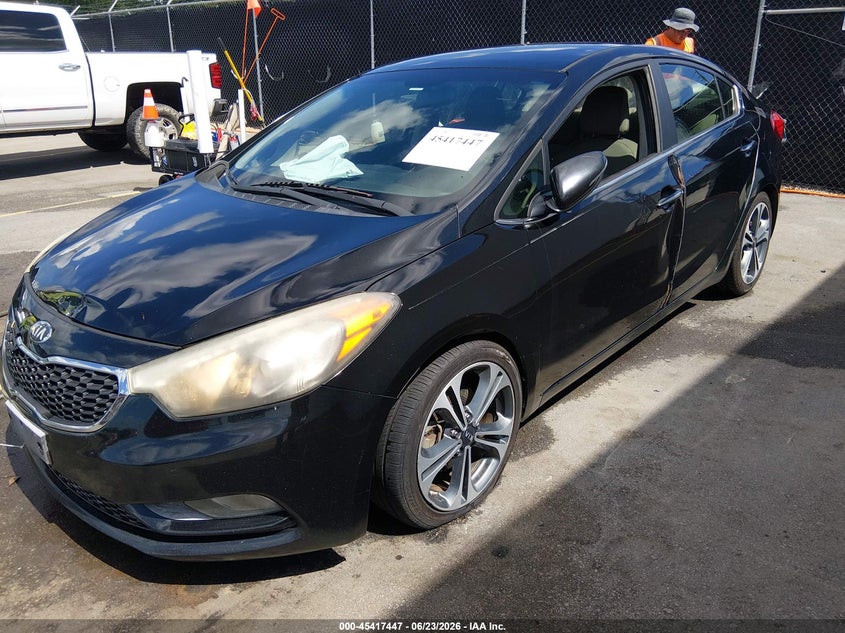 2015 Kia Forte VIN KNAFX4A82F5283625 IAAI salvage auction — SIDE, Salvage (South Carolina), sold $450 on 2026-07-26 (photo 6)