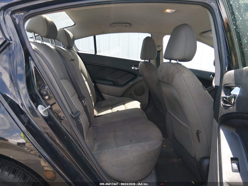 2015 Kia Forte VIN KNAFX4A82F5283625 IAAI salvage auction — SIDE, Salvage (South Carolina), sold $450 on 2026-07-26 (photo 8)