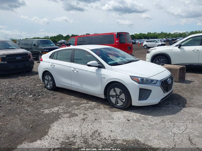 2020 Hyundai Ioniq hybrid VIN KMHC65LCXLU232063 — IAAI salvage auction photo