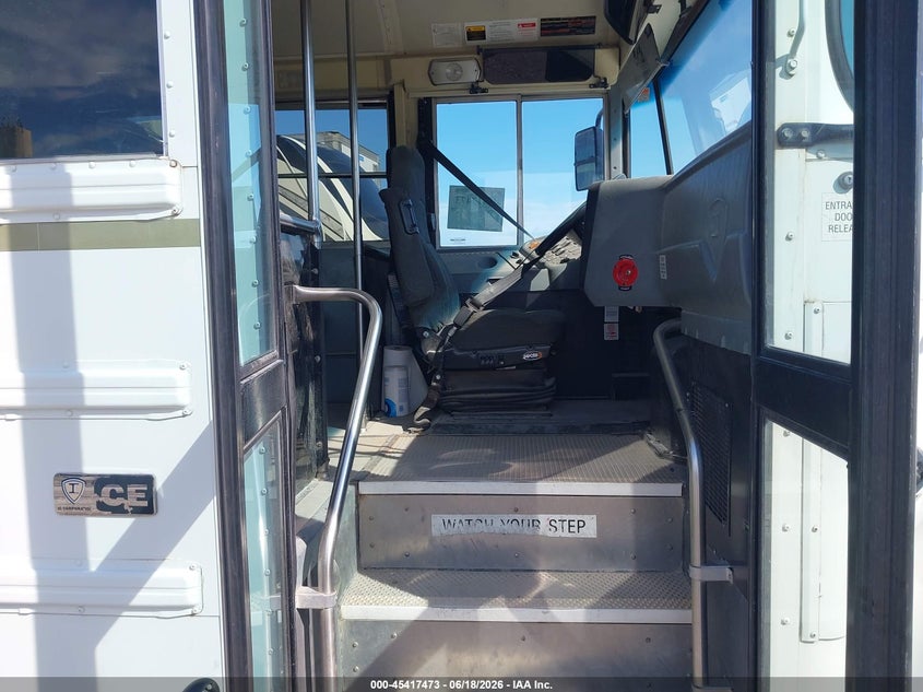 2015 Ic corporation 3000 ce VIN 4DRAMAAN6FB685834 IAAI salvage auction — NORMAL WEAR, SF97 (Illinois), sold $4,775 on 2026-07-09 (photo 5)