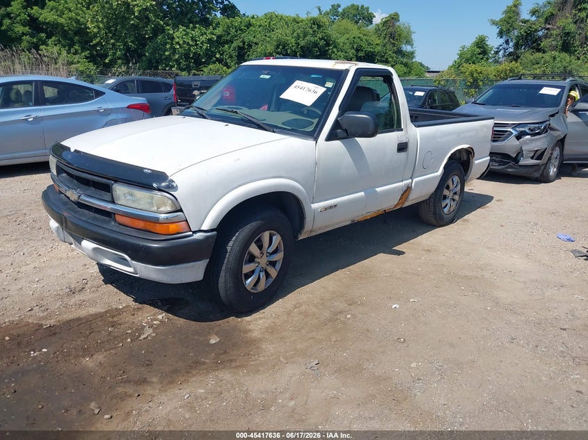 2002 Chevrolet S-10 VIN 1GCCS145228174319 IAAI salvage auction — NORMAL WEAR, Clear (Maryland), sold $300 on 2026-07-09 (photo 2)