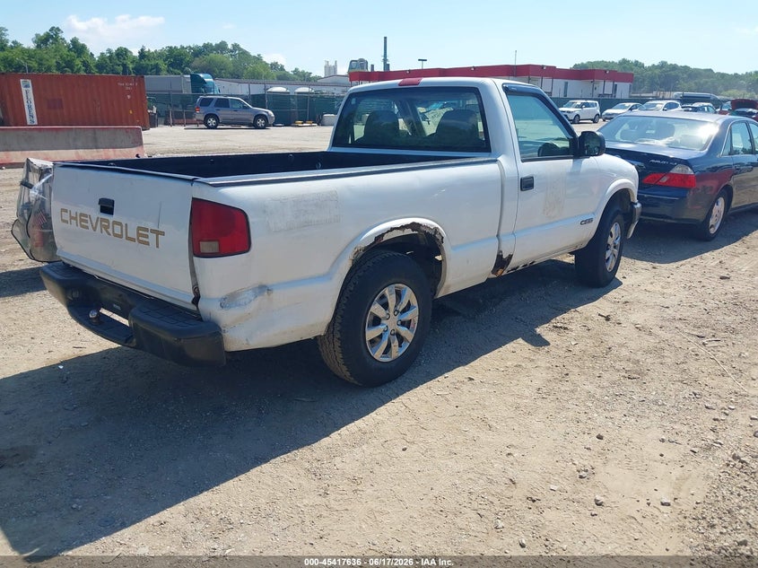 2002 Chevrolet S-10 VIN 1GCCS145228174319 IAAI salvage auction — NORMAL WEAR, Clear (Maryland), sold $300 on 2026-07-09 (photo 4)