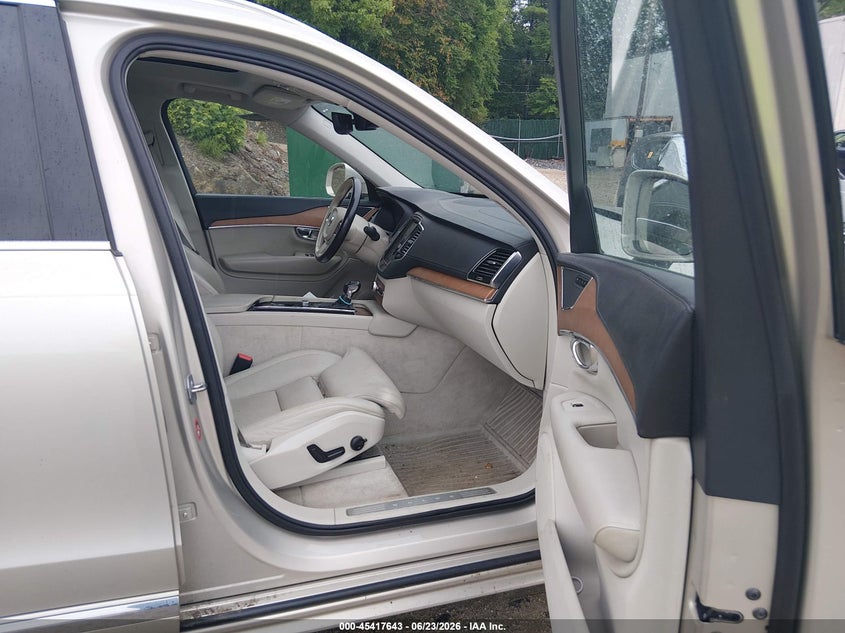 2016 Volvo Xc90 VIN YV4A22PL5G1020725 IAAI salvage auction — REAR END, Salvage (Massachusetts), sold $5,200 on 2026-07-28 (photo 5)