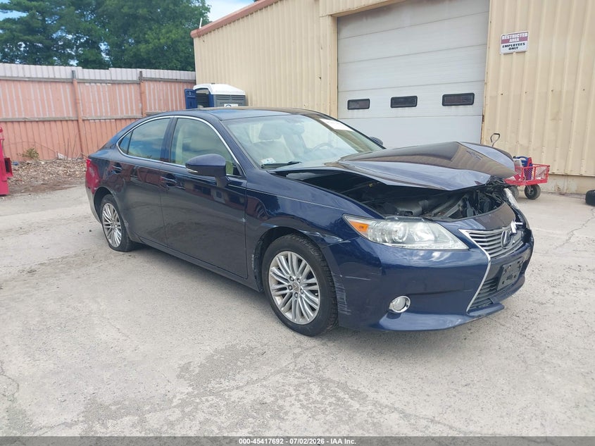 2013 Lexus ES VIN JTHBK1GG5D2004064 IAAI salvage auction — FRONT END, Clear (Massachusetts), sold $2,600 on 2026-07-12 (photo 1)
