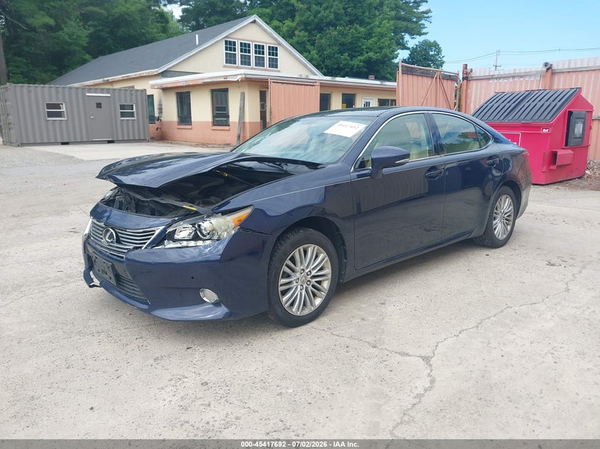 2013 Lexus ES VIN JTHBK1GG5D2004064 IAAI salvage auction — FRONT END, Clear (Massachusetts), sold $2,600 on 2026-07-12 (photo 2)