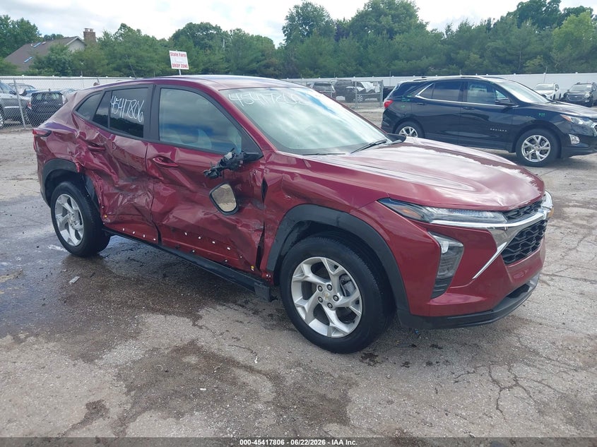 2024 Chevrolet Trax VIN KL77LFE27RC192545 IAAI salvage auction — RIGHT SIDE, Salvage Title, sold $3,300 on 2026-07-28 (photo 1)