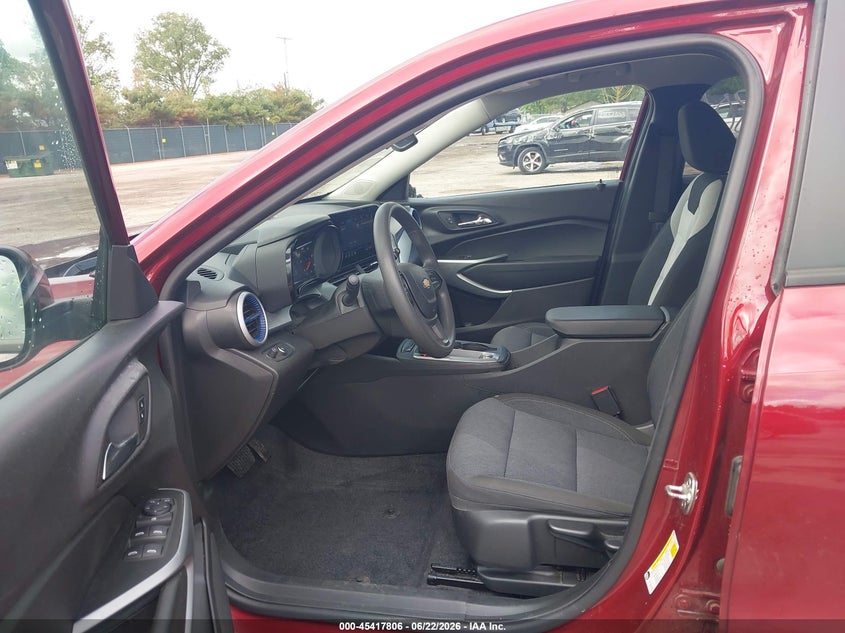 2024 Chevrolet Trax VIN KL77LFE27RC192545 IAAI salvage auction — RIGHT SIDE, Salvage Title, sold $3,300 on 2026-07-28 (photo 5)