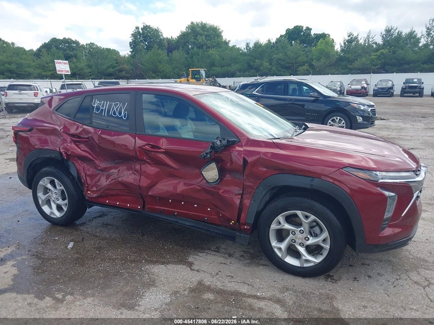 2024 Chevrolet Trax VIN KL77LFE27RC192545 IAAI salvage auction — RIGHT SIDE, Salvage Title, sold $3,300 on 2026-07-28 (photo 6)
