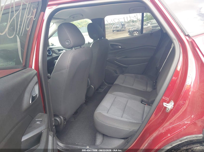 2024 Chevrolet Trax VIN KL77LFE27RC192545 IAAI salvage auction — RIGHT SIDE, Salvage Title, sold $3,300 on 2026-07-28 (photo 8)