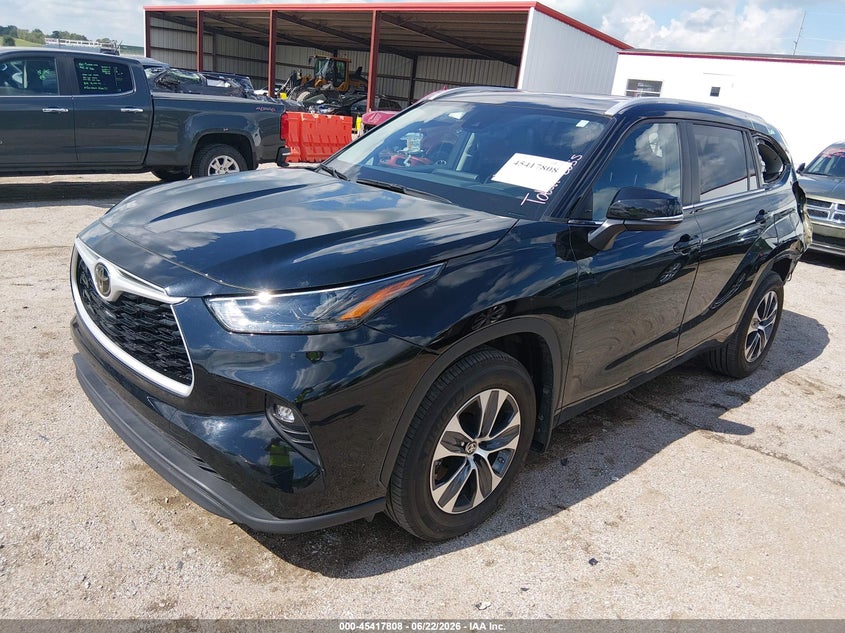 2024 Toyota Highlander VIN 5TDKDRBH9RS565880 IAAI salvage auction — REAR END, Certificate Of Title (Nebraska), sold $21,800 on 2026-07-30 (photo 2)