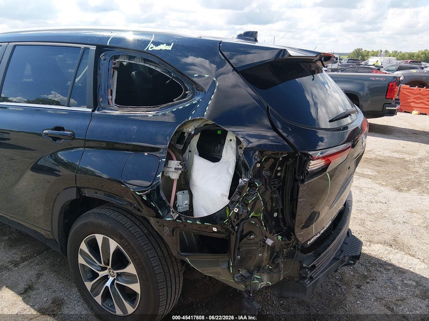 2024 Toyota Highlander VIN 5TDKDRBH9RS565880 IAAI salvage auction — REAR END, Certificate Of Title (Nebraska), sold $21,800 on 2026-07-30 (photo 6)
