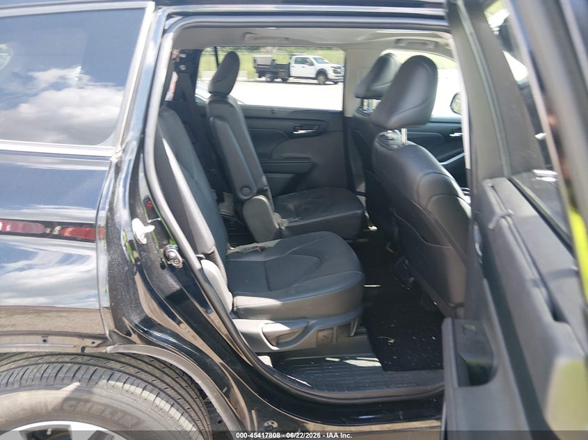2024 Toyota Highlander VIN 5TDKDRBH9RS565880 IAAI salvage auction — REAR END, Certificate Of Title (Nebraska), sold $21,800 on 2026-07-30 (photo 8)
