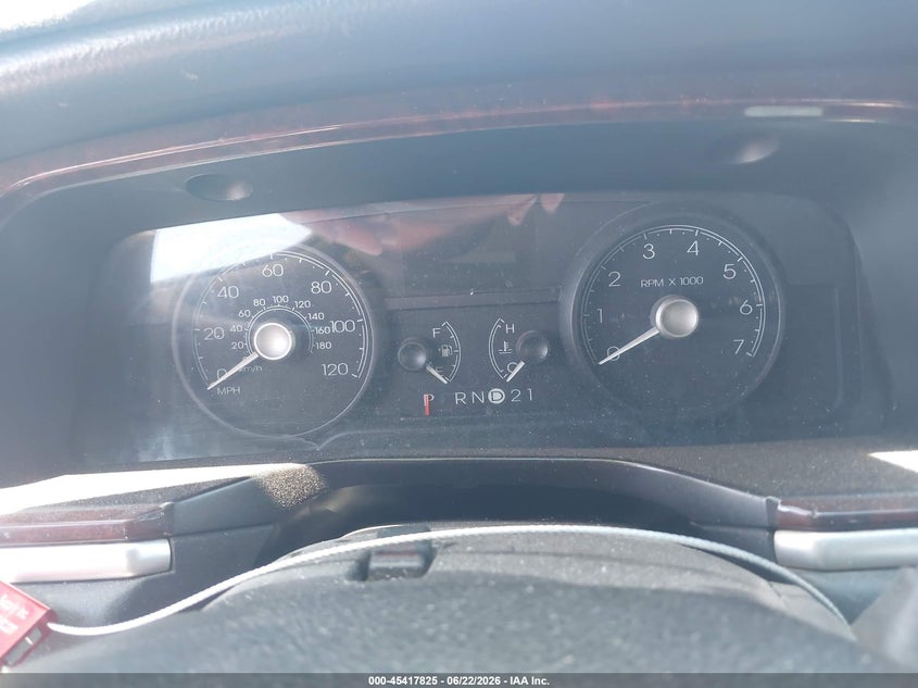 2009 Lincoln TOWN CAR VIN 2LNHM82V29X623600 IAAI salvage auction — NORMAL WEAR, Clear-Dealer Only (Arizona), sold $425 on 2026-07-09 (photo 7)