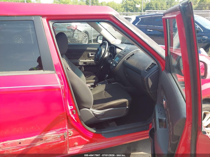2013 Kia Soul VIN KNDJT2A67D7484644 IAAI salvage auction — SIDE, Salvage (Connecticut), sold $425 on 2026-07-09 (photo 5)