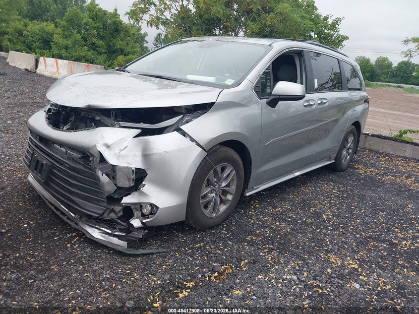 2024 Toyota Sienna VIN 5TDJSKFC0RS122430 IAAI salvage auction — FRONT END, Salvage Title, sold $525 on 2026-07-21 (photo 2)